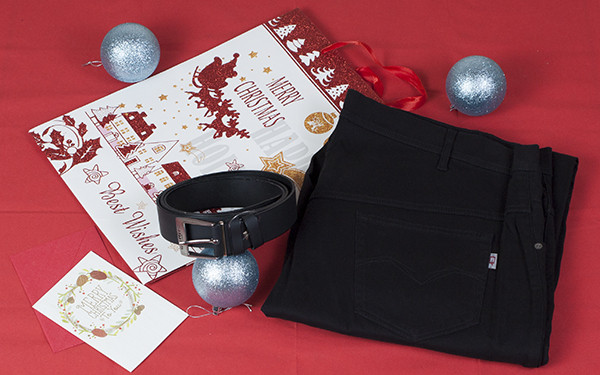 fekete nadrág övvel karácsonyra